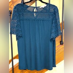 Loft Teal t-shirt with Lace Flutter Sleeves SZ. Med Women’s